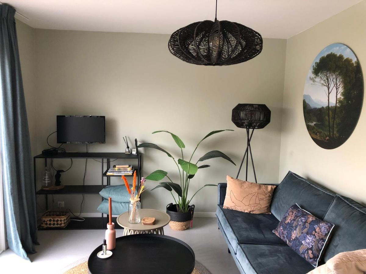 B&B Snurk Stiens, Fijn Verblijf Aan Open Vaarwater Exteriör bild