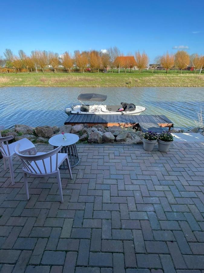 B&B Snurk Stiens, Fijn Verblijf Aan Open Vaarwater Exteriör bild